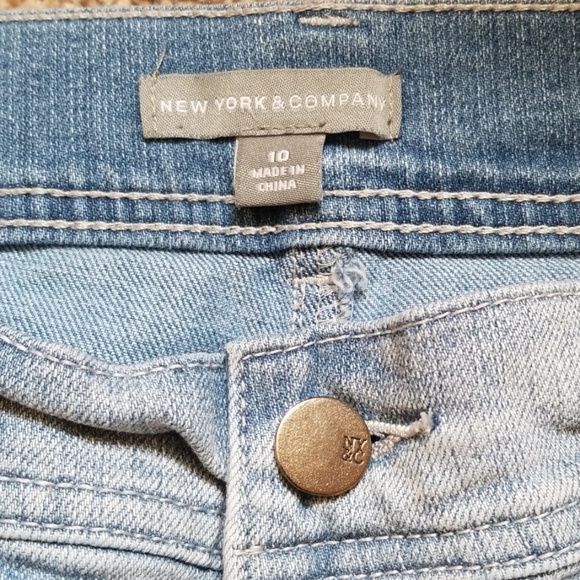 New York & Company Light Blue Shorts - Picture 4 of 8